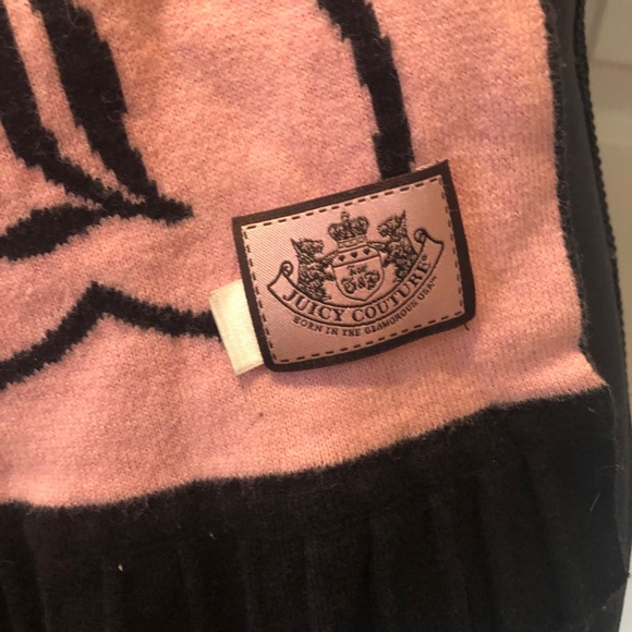 JUICY COUTURE REVERSIBLE WOOL SCARF - Picture 3 of 4